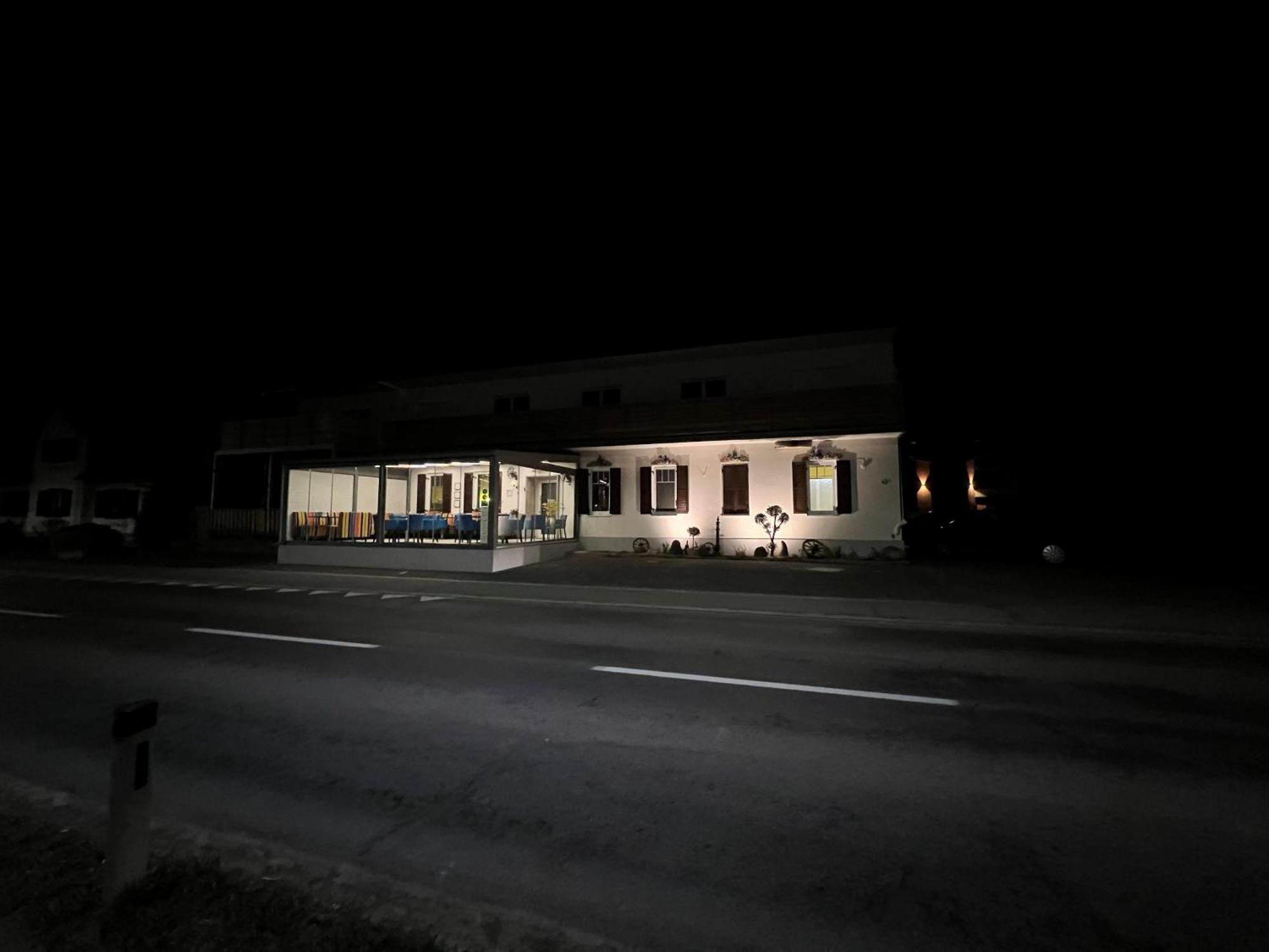 Stockers Kleines Dorfhotel Deutsch Goritz Exterior photo